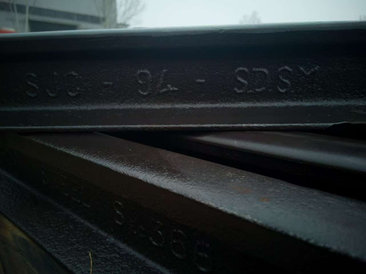 1849fF܉{(dio)